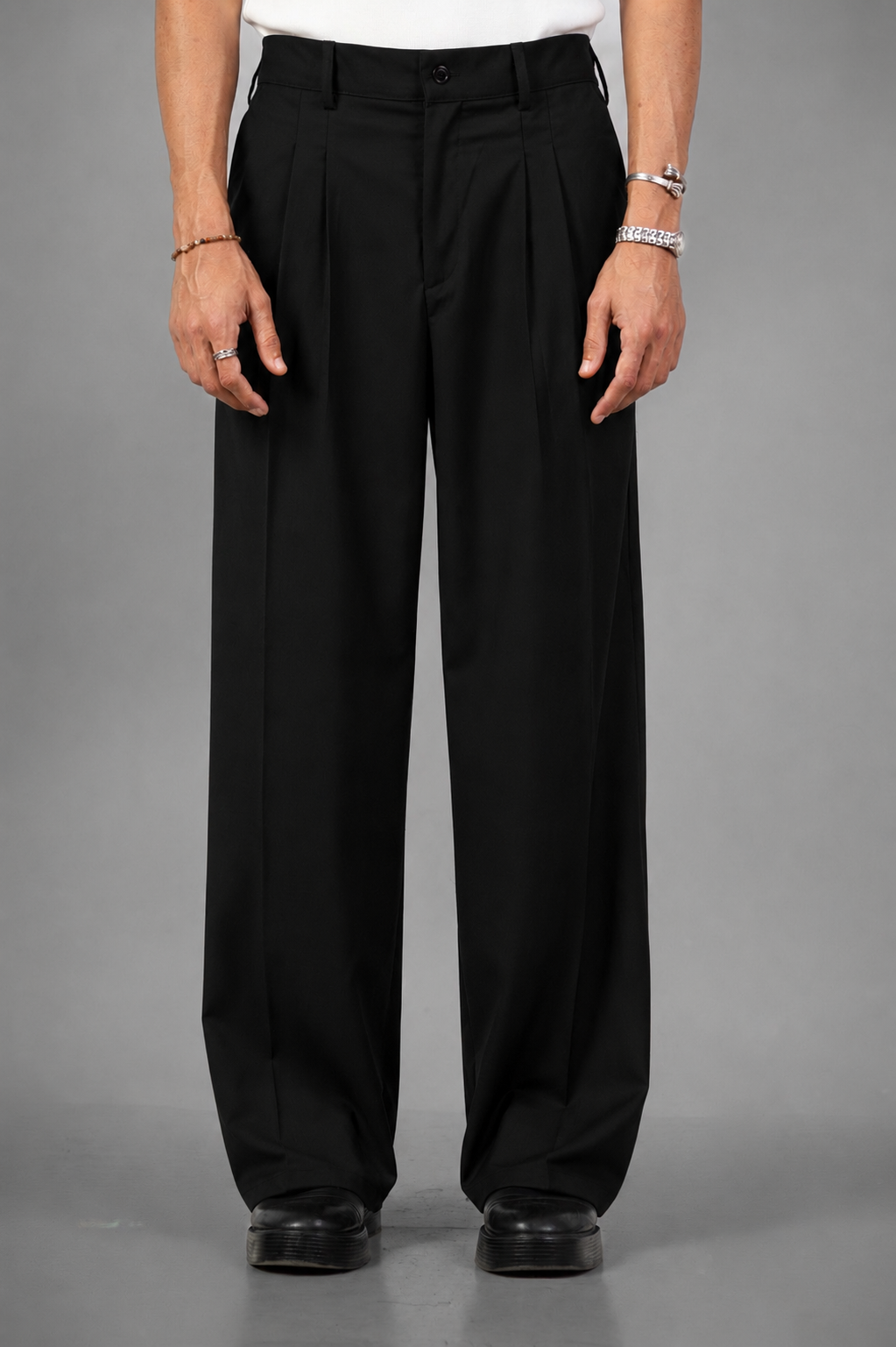 Tailored Wide-Leg Pants- Black
