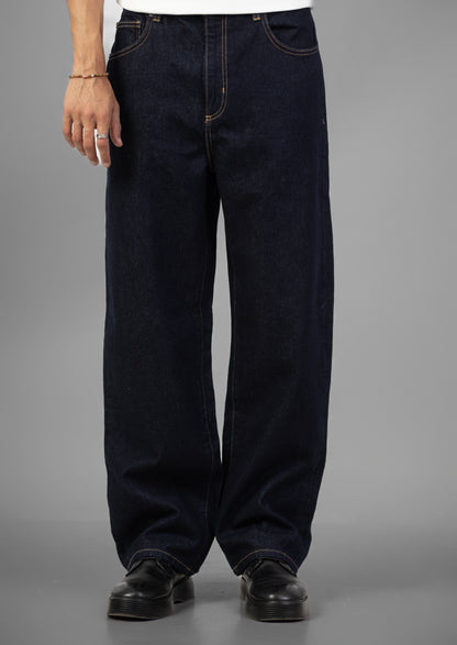 Loose Fit Raw Denim