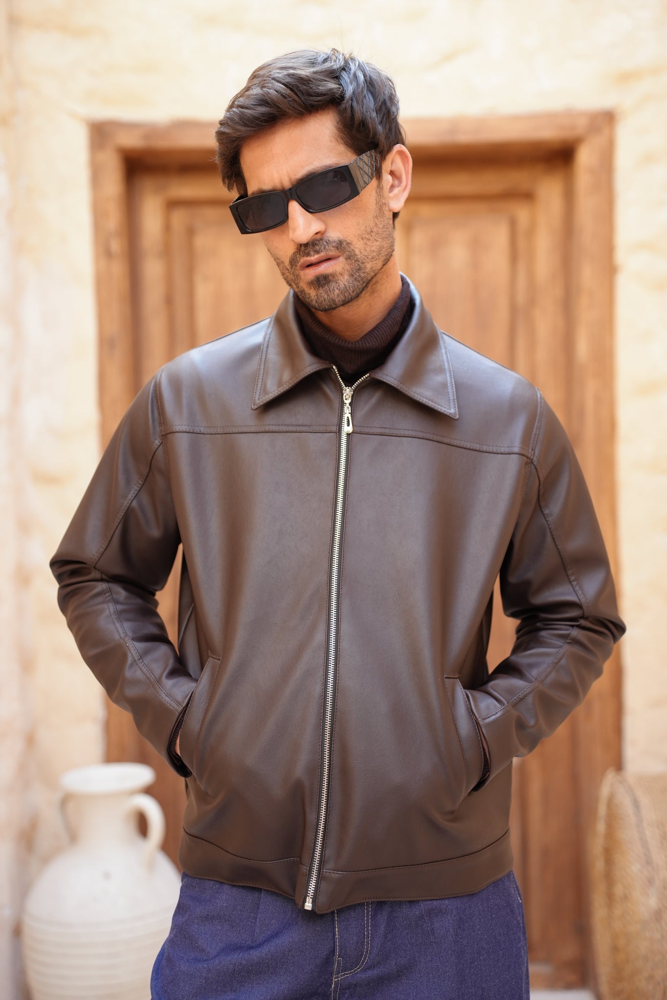 Classic Cropped Leather Jacket - Brown